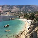 بيت للعطل Koriani Farm ليكسوري